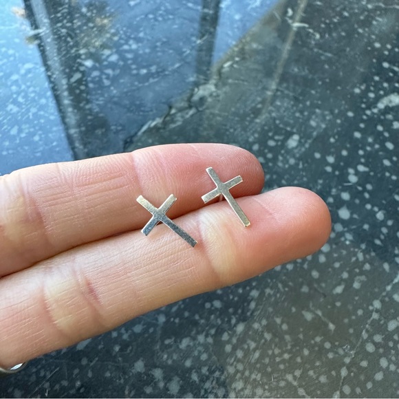 CROSS SILVER Minimalist Stud GIFT Earrings With Gift Bag - Picture 2 of 5